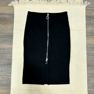 Small fitted stretch pencil skirt